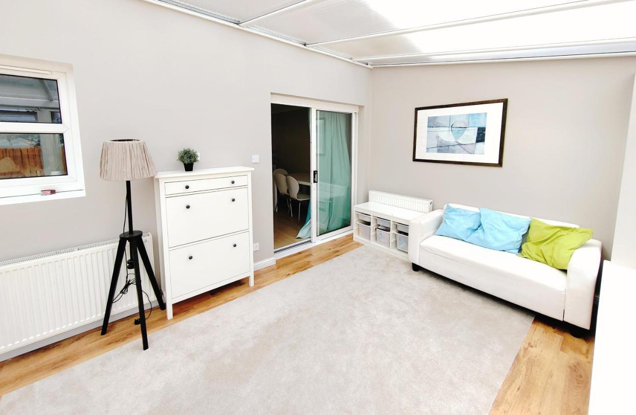 Modern And Spacious Double&King Bedrooms Both With Private Bathrooms เอดินบะระ ภายนอก รูปภาพ