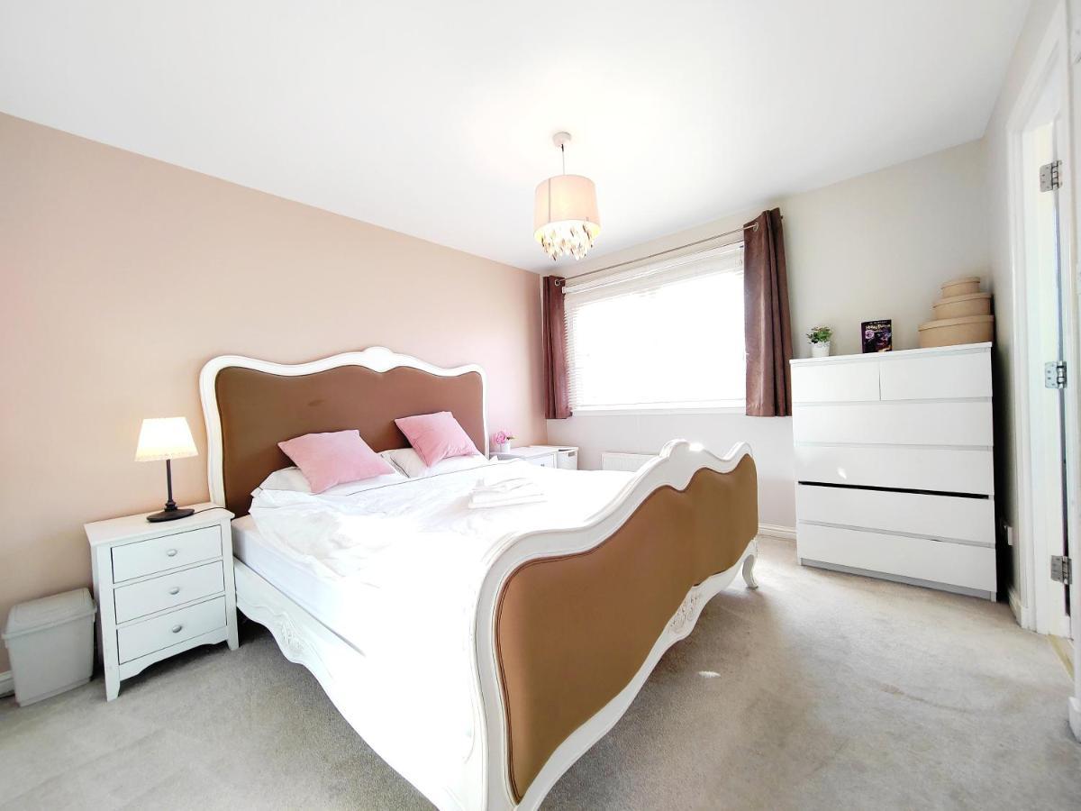 Modern And Spacious Double&King Bedrooms Both With Private Bathrooms เอดินบะระ ภายนอก รูปภาพ