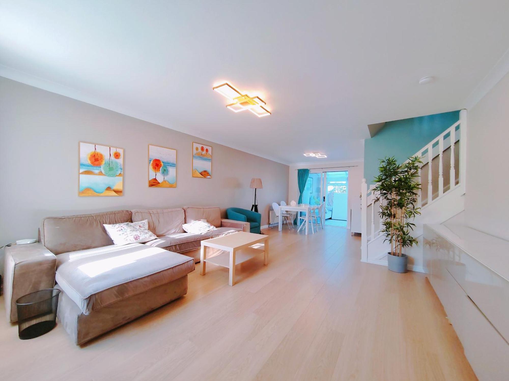 Modern And Spacious Double&King Bedrooms Both With Private Bathrooms เอดินบะระ ภายนอก รูปภาพ
